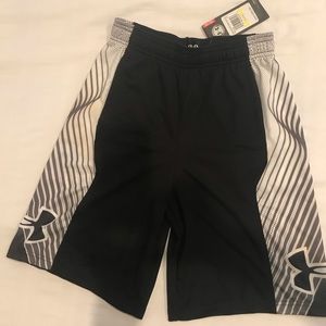 Under Armour Space to the Floor athletic shorts